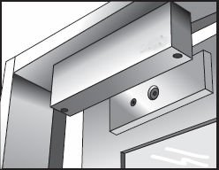instalación electroimán 280 kg en puerta que abre hacia afuera